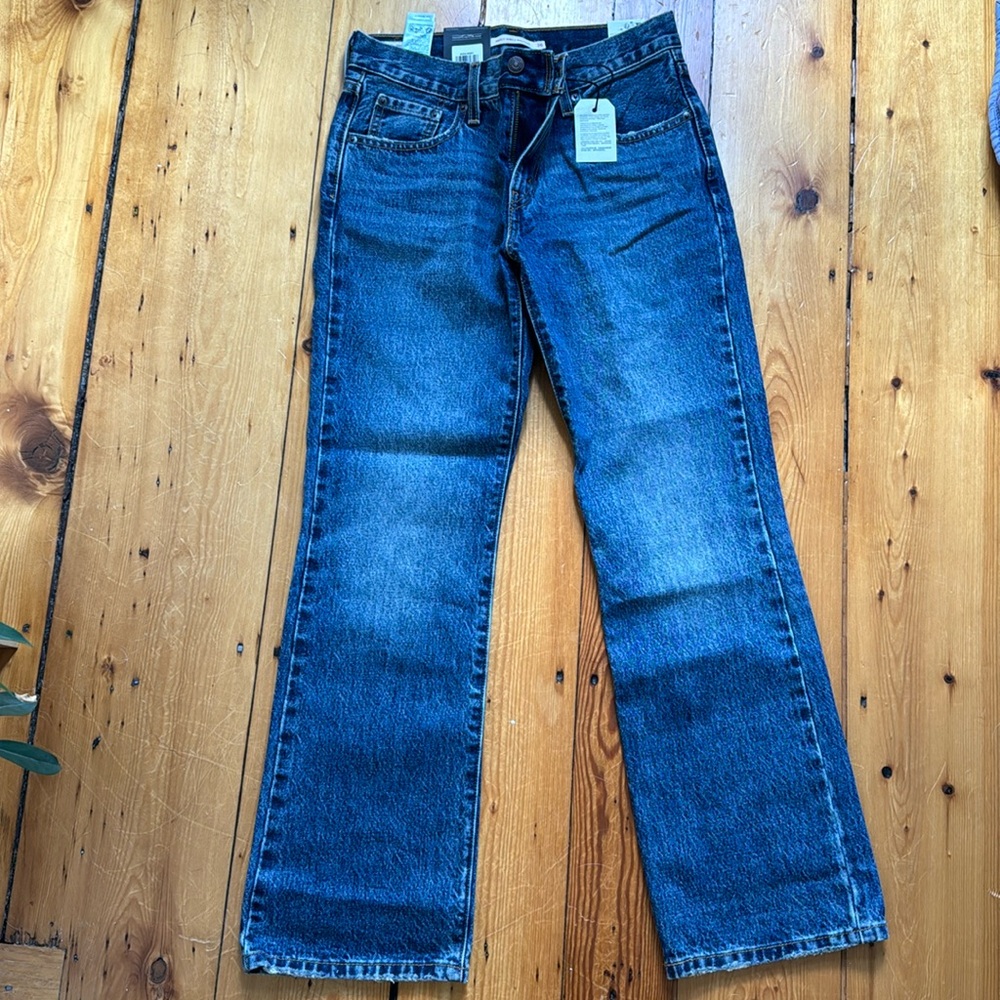 NWT Levi’s Middy Ankle Bootcut 26x29